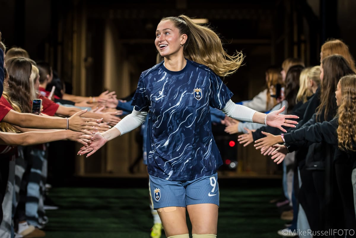 Seattle Reign transfer Jordyn Huitema to Chicago
