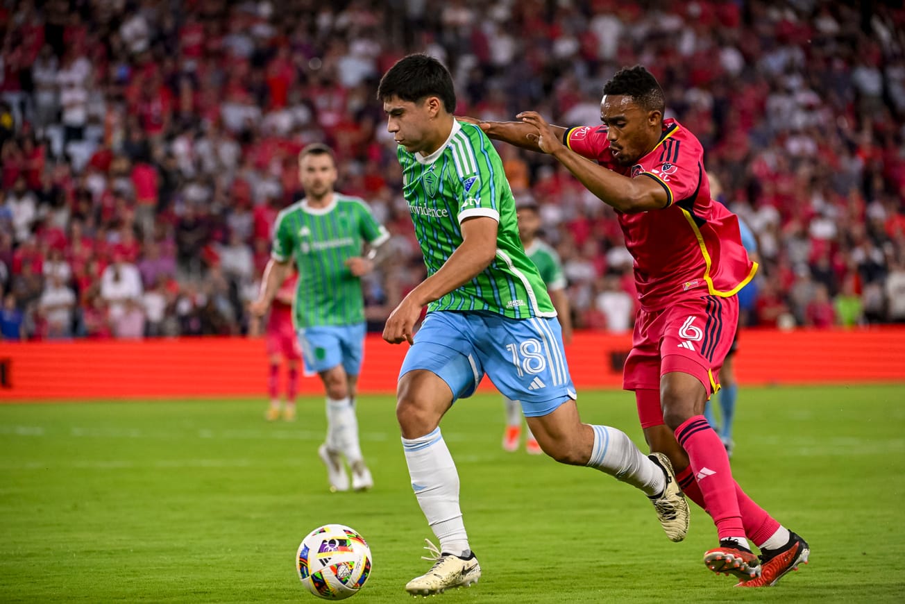 No Blues for the Rave Green: Sounders slide into playoff spot