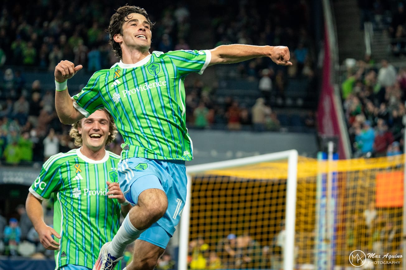 Grinding one out: Sounders top Dynamo, clinch playoff spot