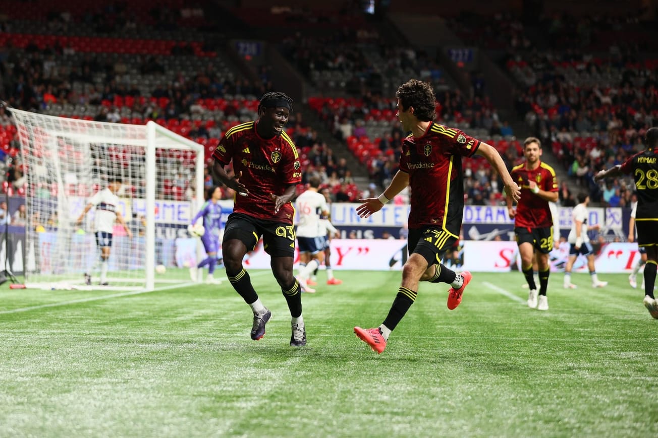 Crushing the Canucks: Win puts Sounders in third