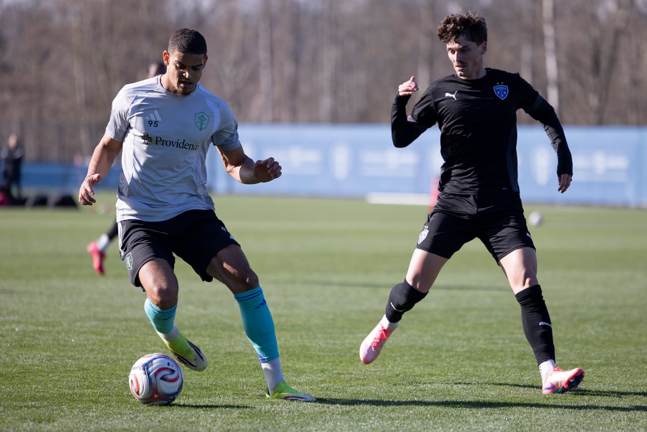 Osaze De Rosario shines in Sounders’ preseason finale