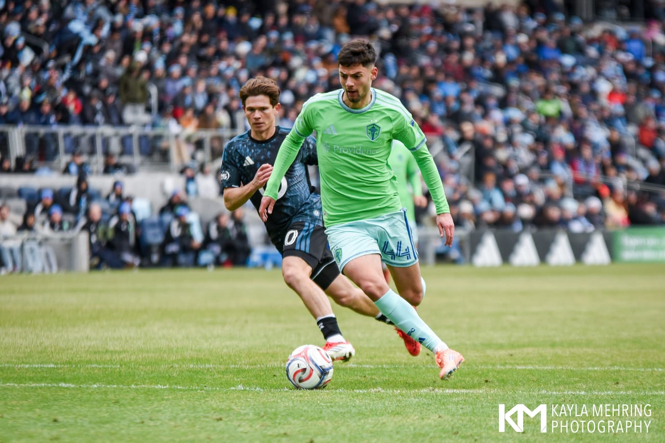 Nikola Petković tears ACL in training